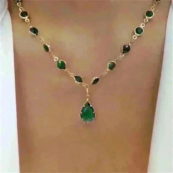 Jewelry - Teardrop Green Gemstone Pendant Necklace